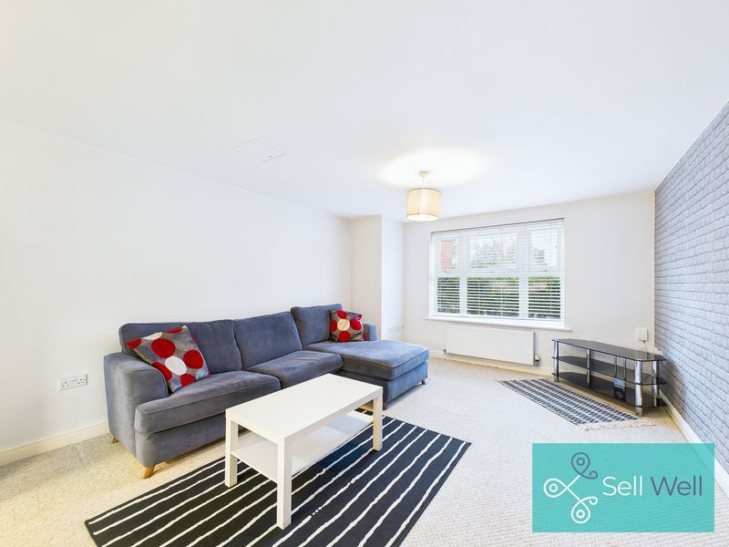 Property photo 2 of 18 Lounge