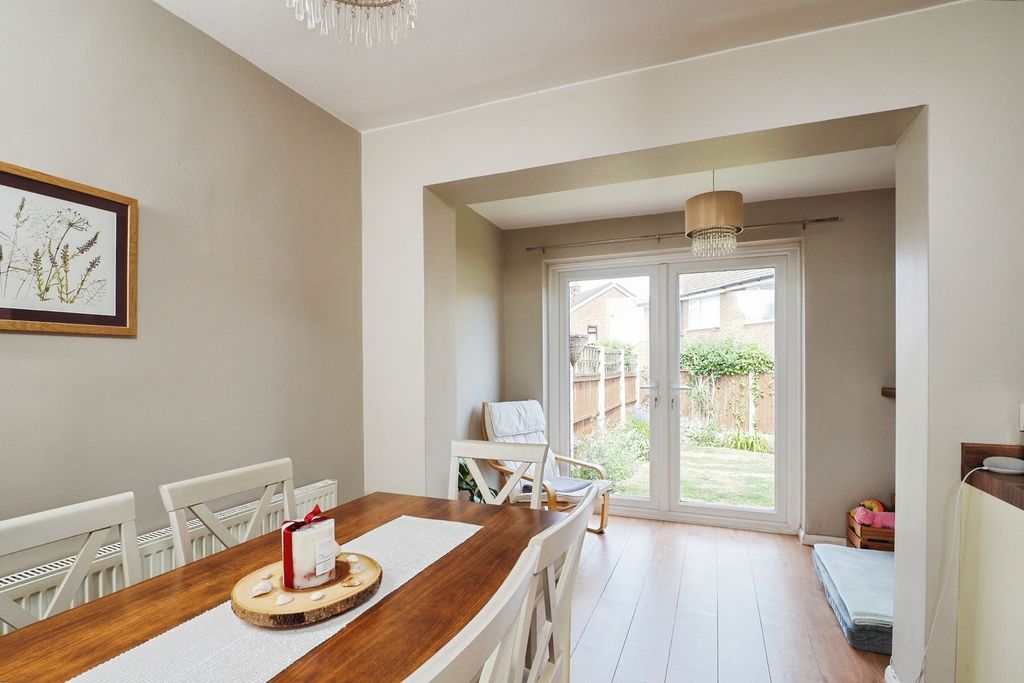 Property photo 3 of 17 Photo