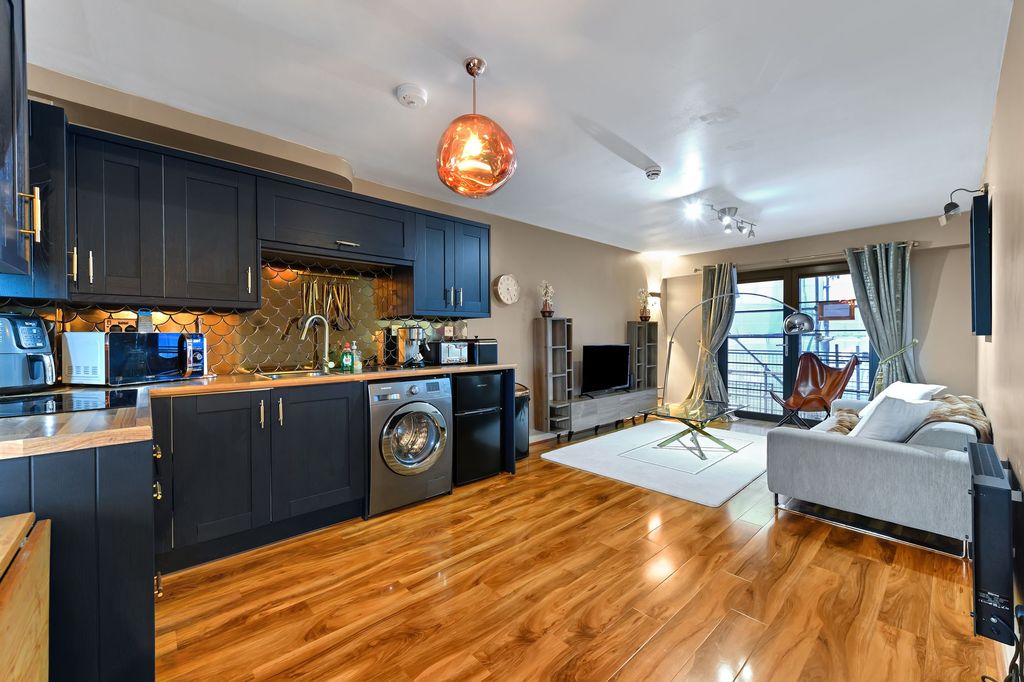 Property photo 1 of 26