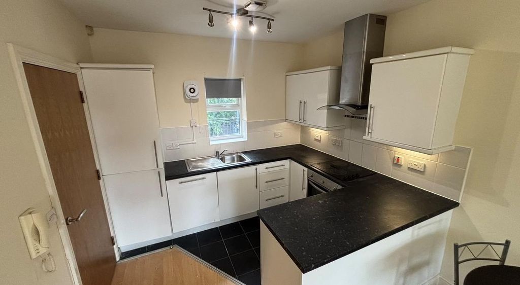 Property photo 2 of 6 14 Crompton Court - Kitchen 2.Jpeg