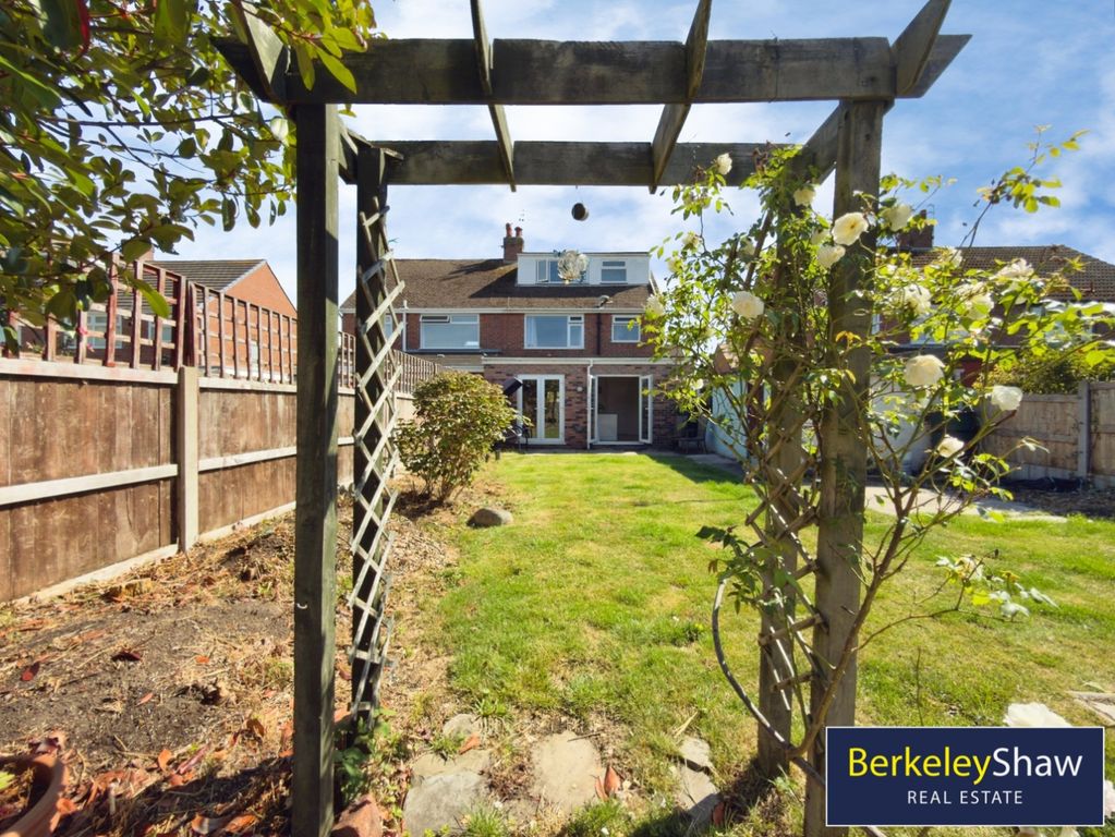 Property photo 2 of 23 Pbox-Img.Jpg
