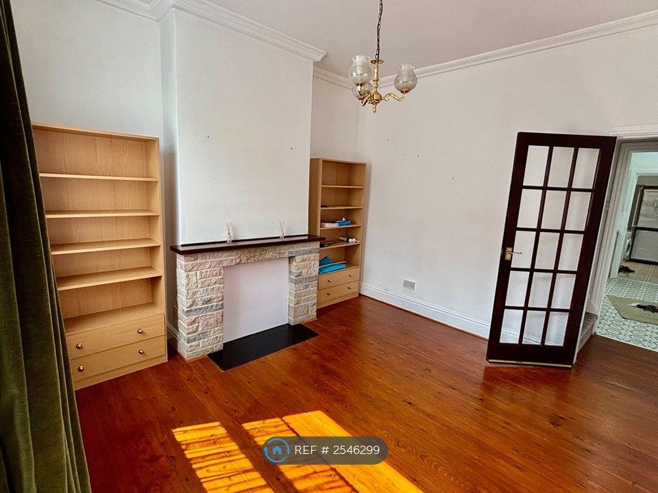 Property photo 3 of 12