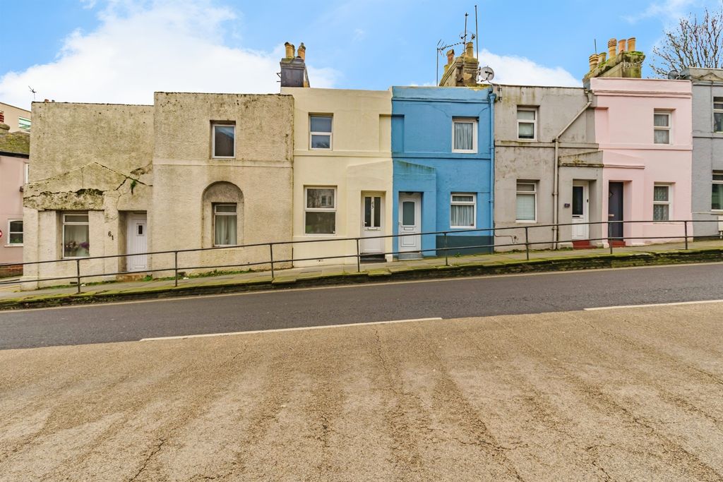 Property photo 1 of 16