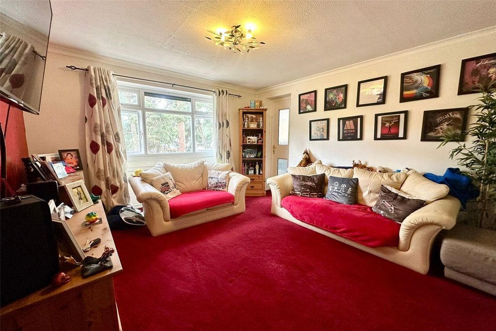 Property photo 3 of 10 Picture No. 04