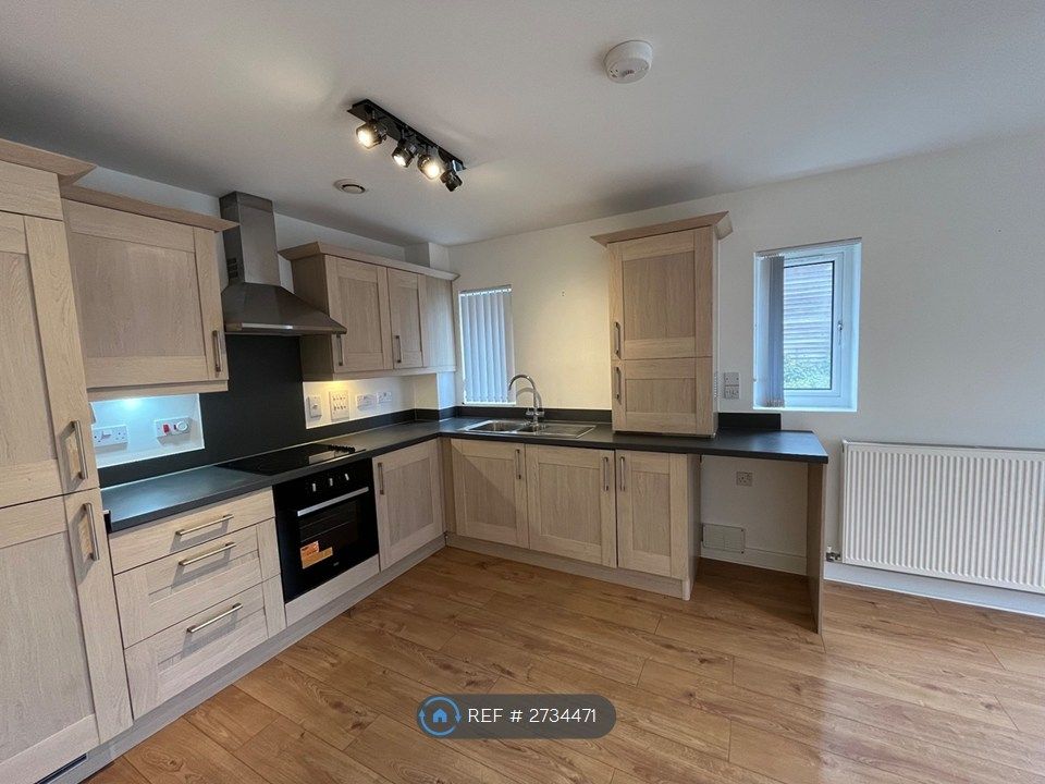 Property photo 2 of 10 Kitchen