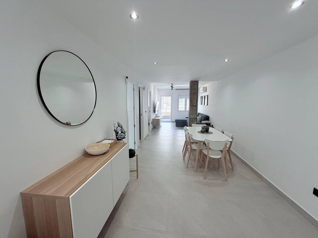 Property photo 2 of 33