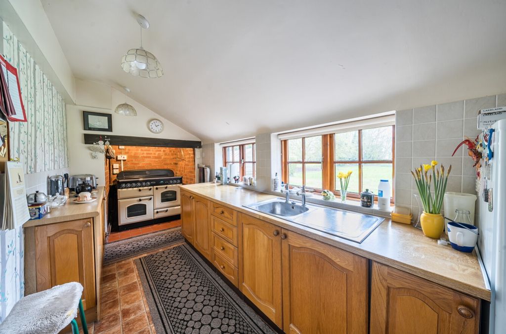 Property photo 3 of 38 1416959-17-69972B0Cf2386