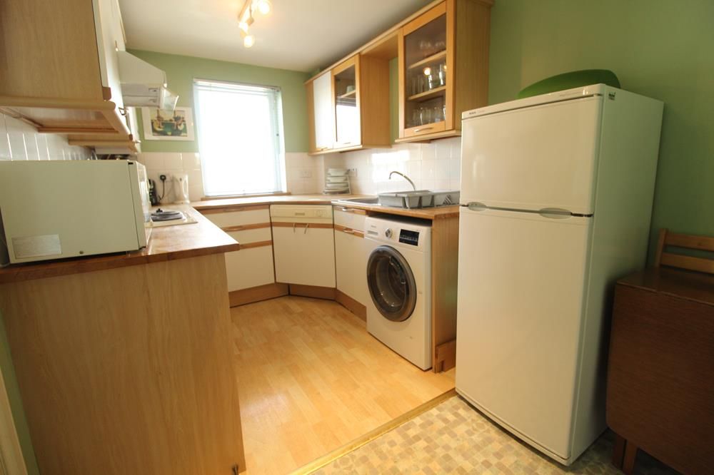 Property photo 3 of 7 Kitchen Alt