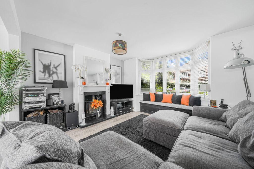 Property photo 3 of 29 2922893