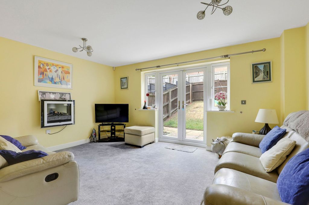 Property photo 3 of 15