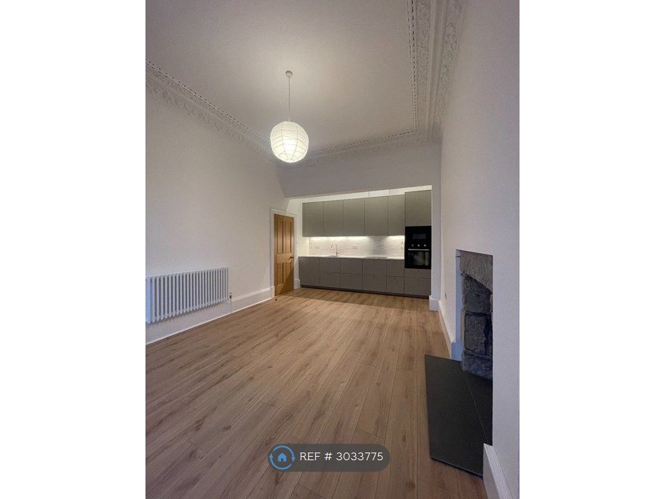 Property photo 2 of 20 Living Space