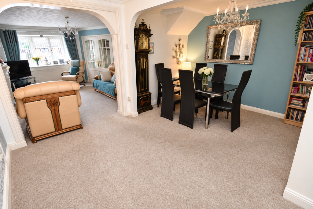 Property photo 3 of 16 Dining Room