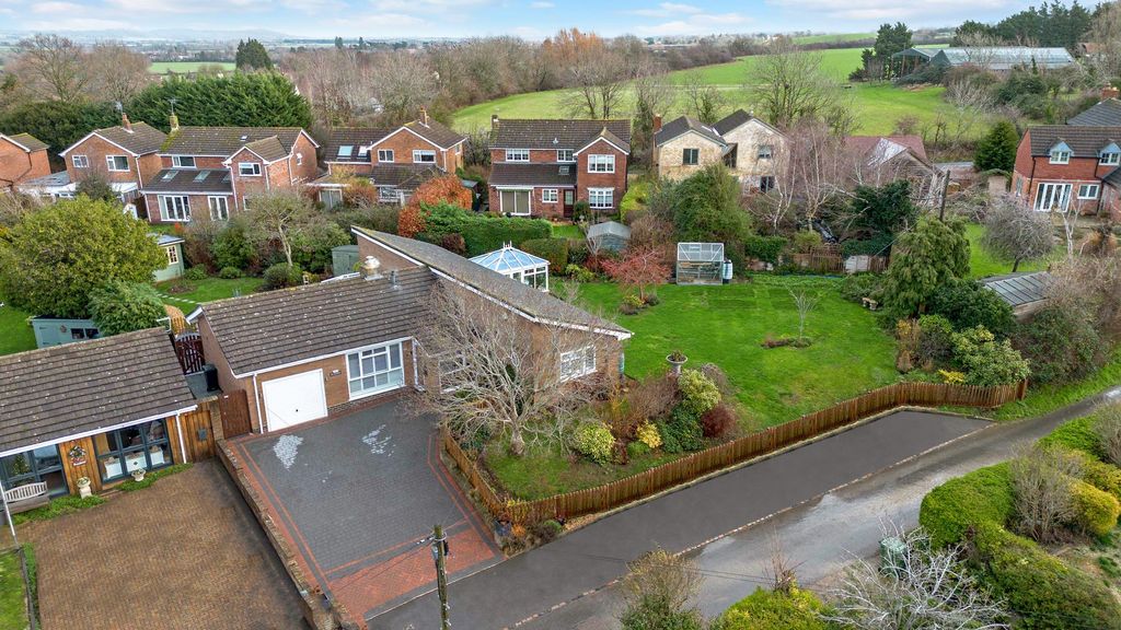 Property photo 1 of 31