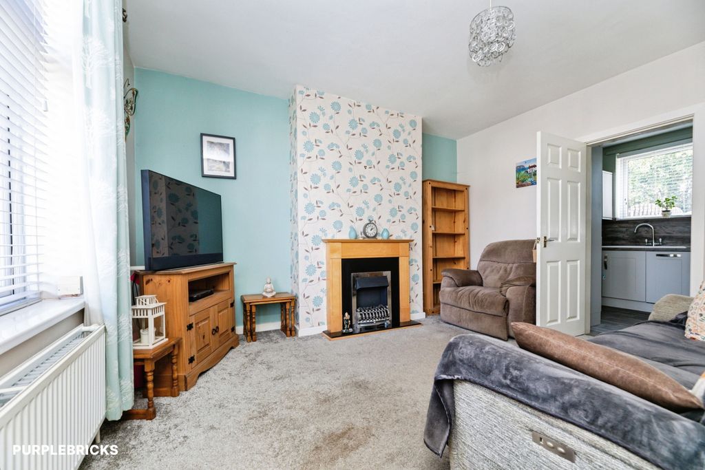 Property photo 2 of 14