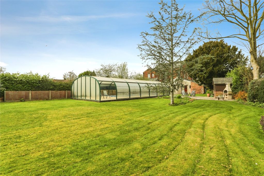 Property photo 2 of 32 Picture No. 07