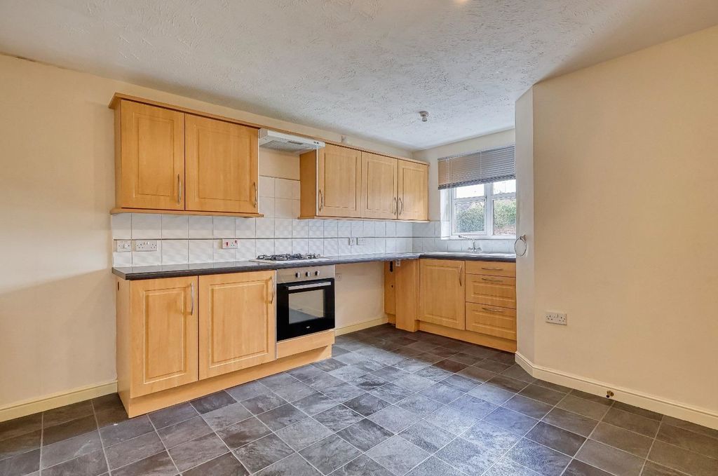 Property photo 2 of 13 Kitchen