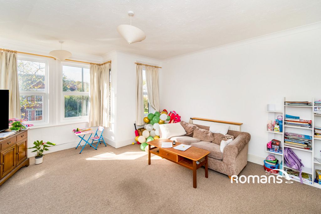 Property photo 2 of 10 Photo