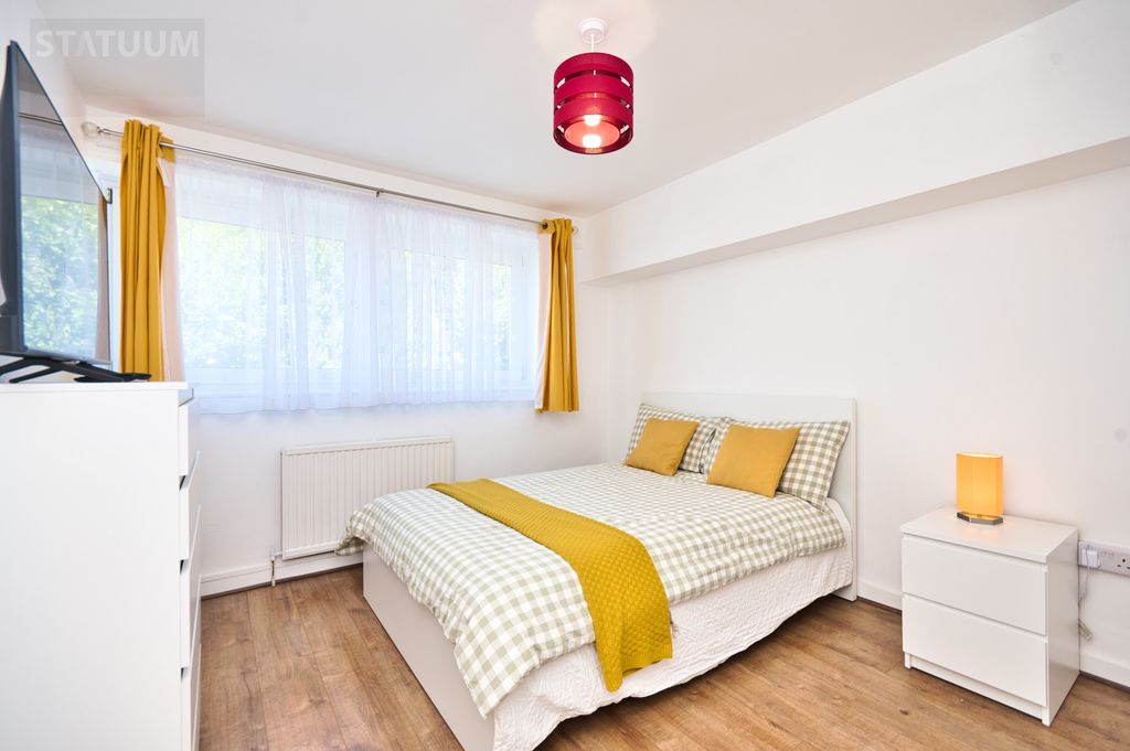 Property photo 2 of 12