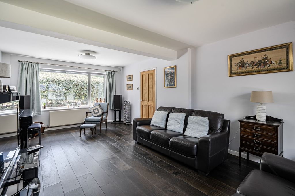 Property photo 3 of 17