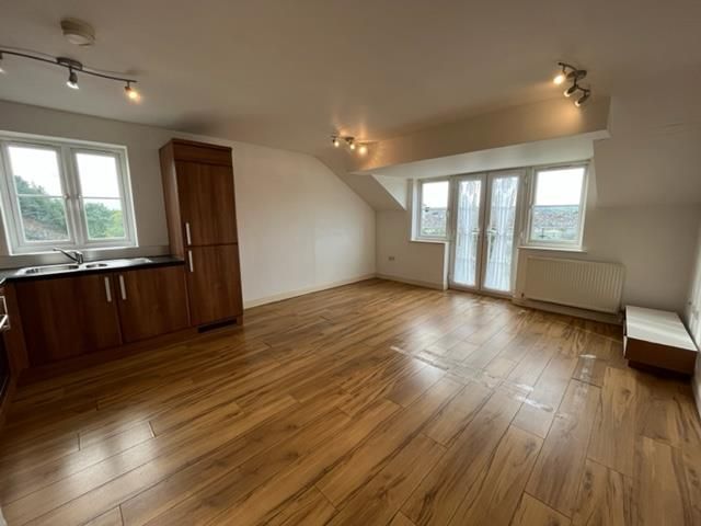 Property photo 2 of 10 Living Room