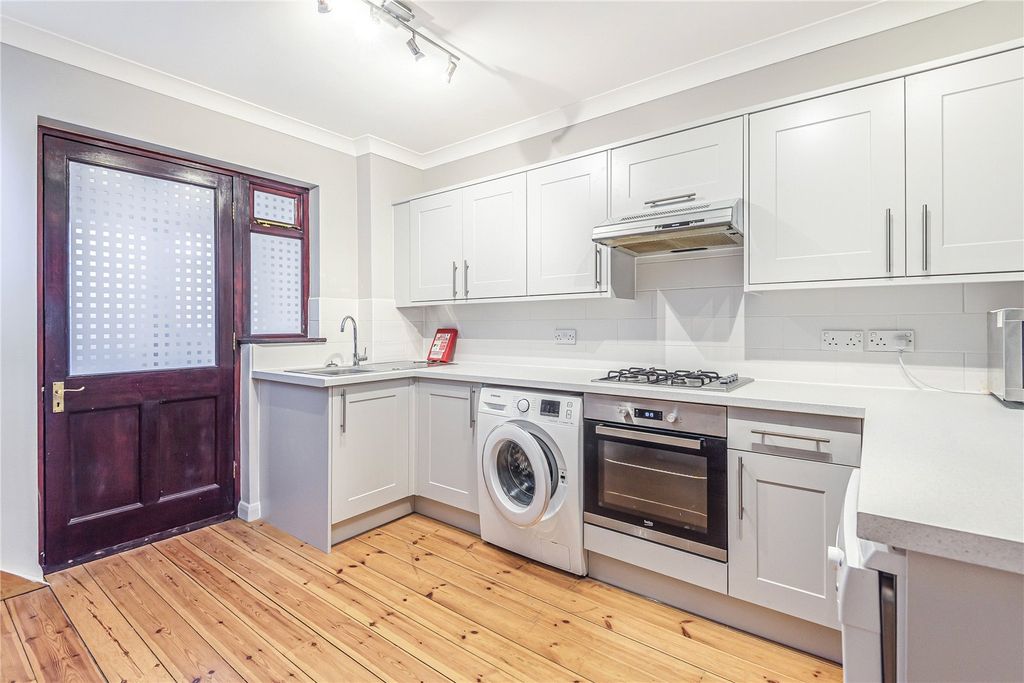 Property photo 2 of 9 Picture No. 14