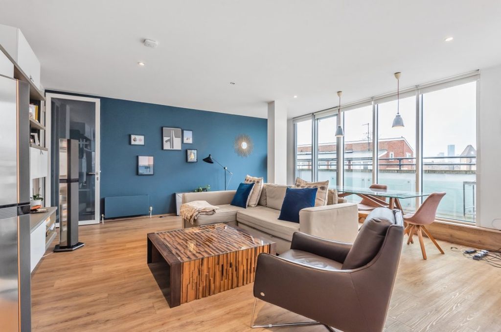 Property photo 1 of 17 824099 (3)