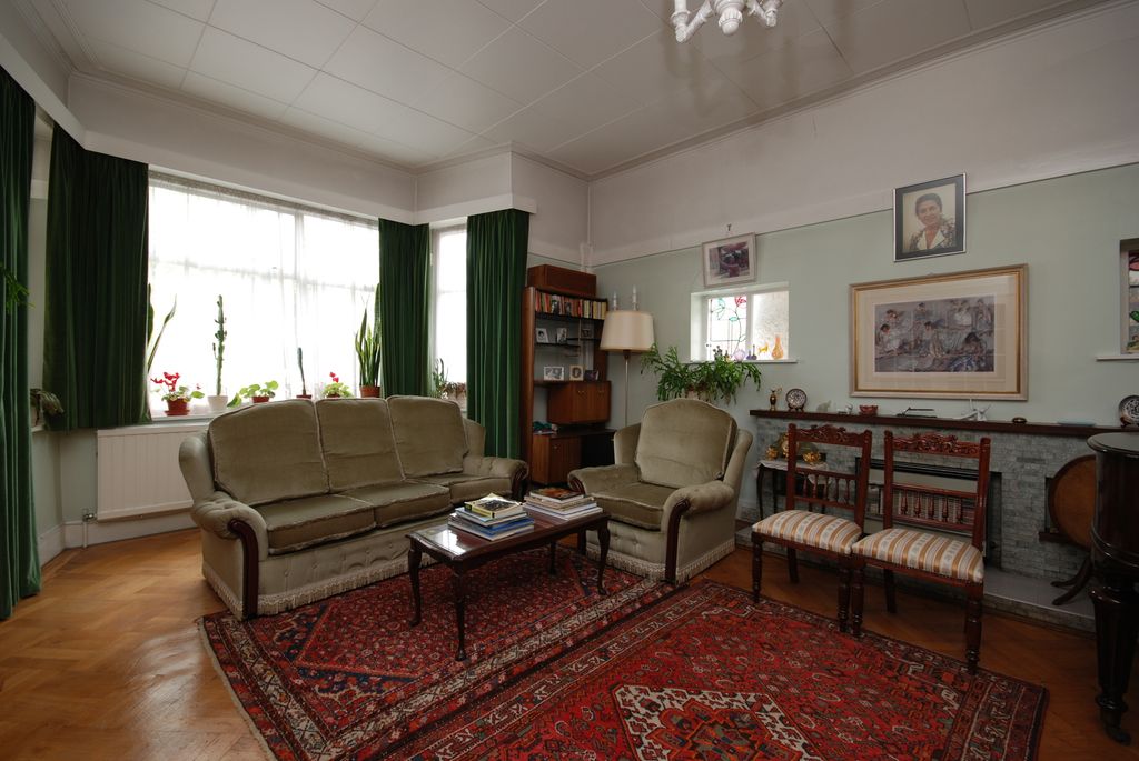 Property photo 1 of 62
