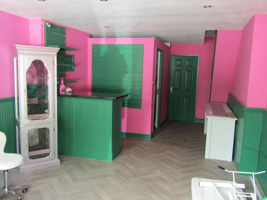 Property photo 2 of 5 Internal