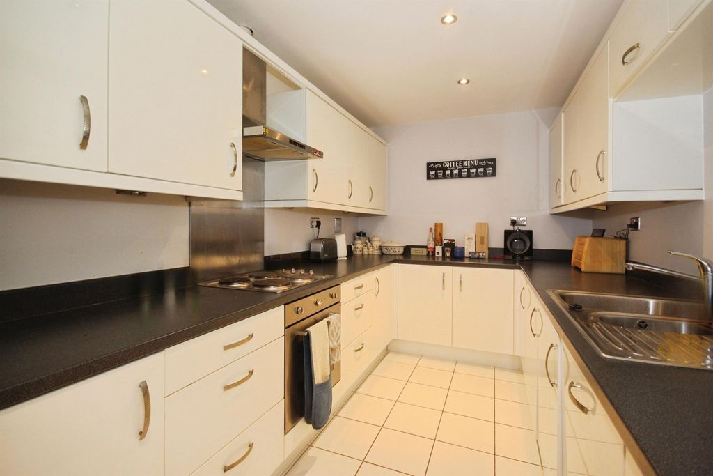Property photo 2 of 12