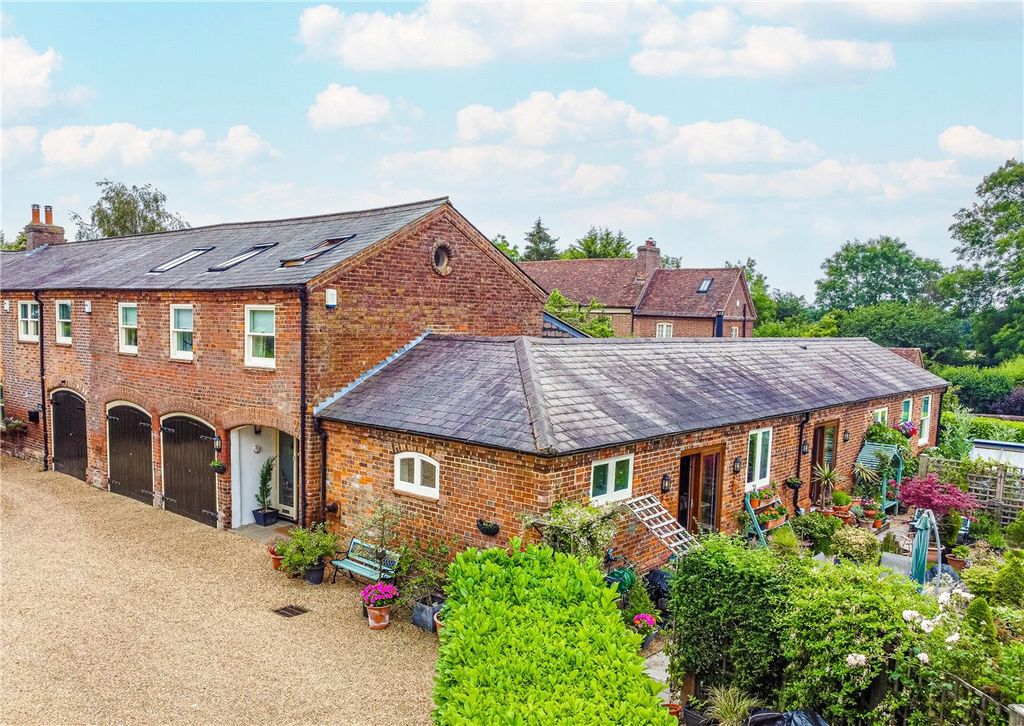 Property photo 1 of 21 External