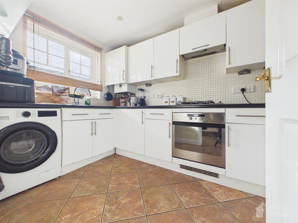 Property photo 2 of 17 Cam02365G0-Pr0440-Still008.Jpg