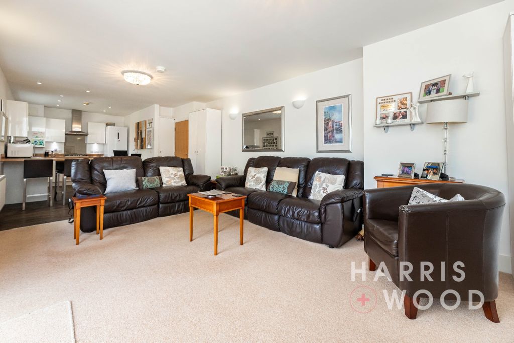 Property photo 3 of 22 4431894