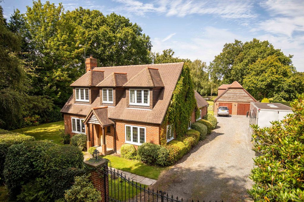 Property photo 2 of 38