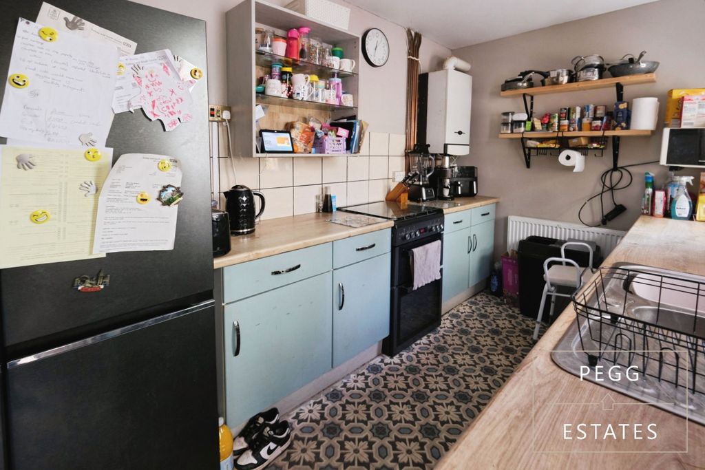 Property photo 3 of 15