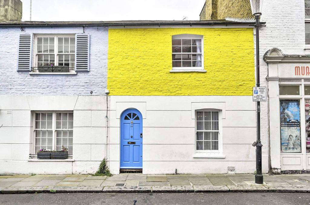 Property photo 1 of 13