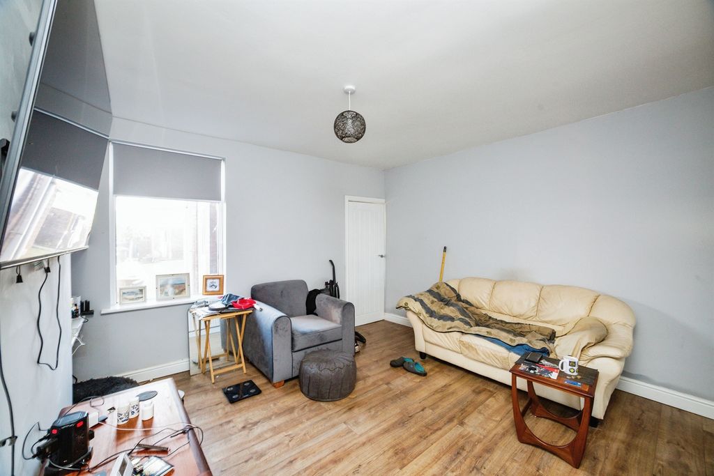 Property photo 3 of 16
