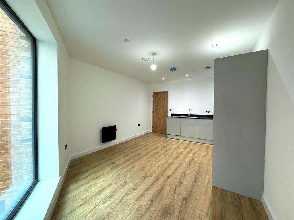 Property photo 3 of 8 Living Area Pic 4.Jpg