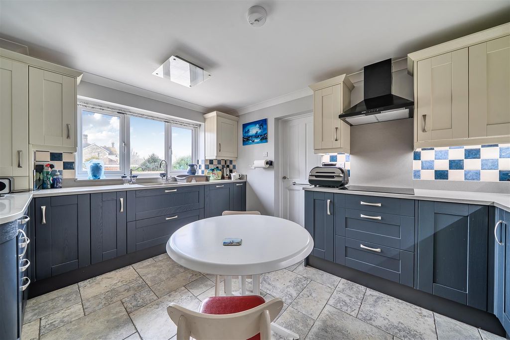 Property photo 3 of 19 1417596-19-699c7ba2Caf54.Jpg