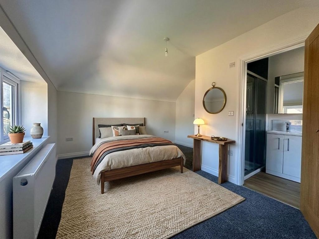 Property photo 2 of 8 Bedroom One (Virtually Staged)