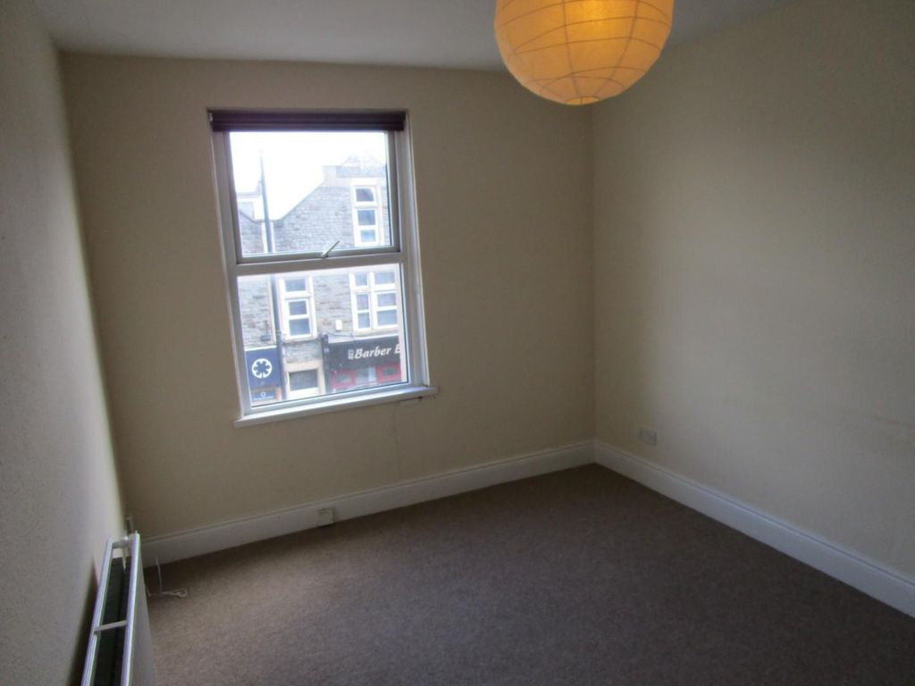 Property photo 3 of 10 Living Room 2.Jpg