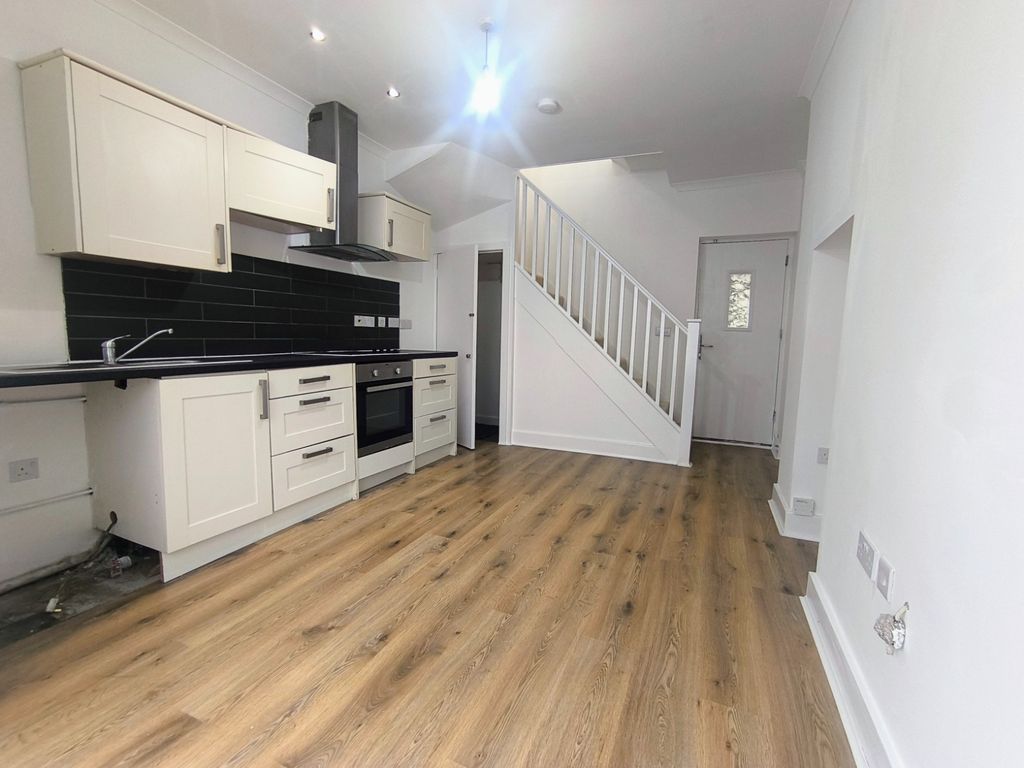 Property photo 2 of 3