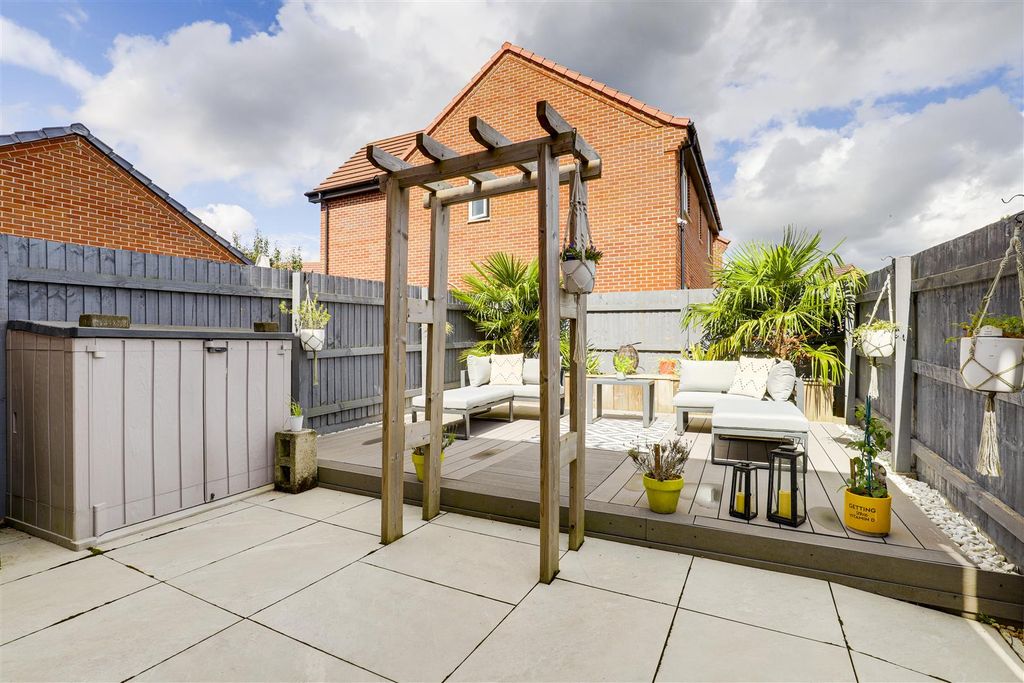 Property photo 3 of 25 8919.Jpg