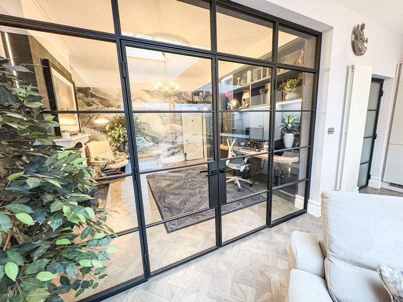 Property photo 3 of 23 Photo 8