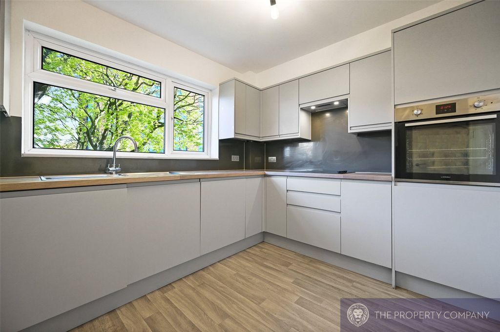 Property photo 3 of 10 Picture No. 05