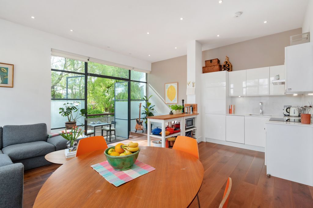 Property photo 1 of 17 Kitchen/Living View1