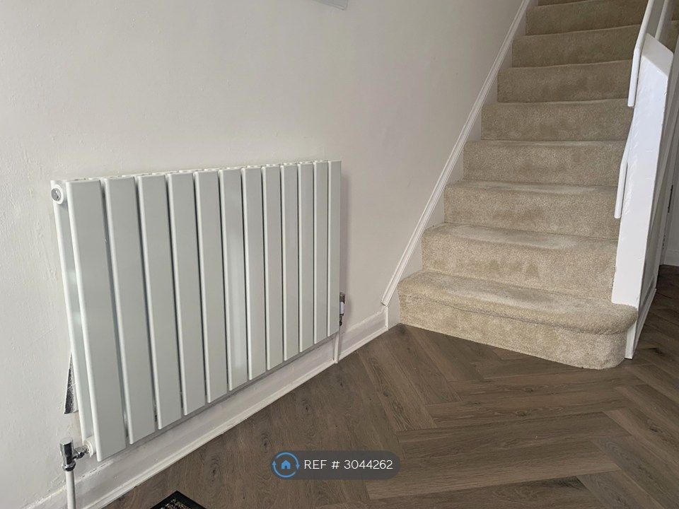 Property photo 2 of 34
