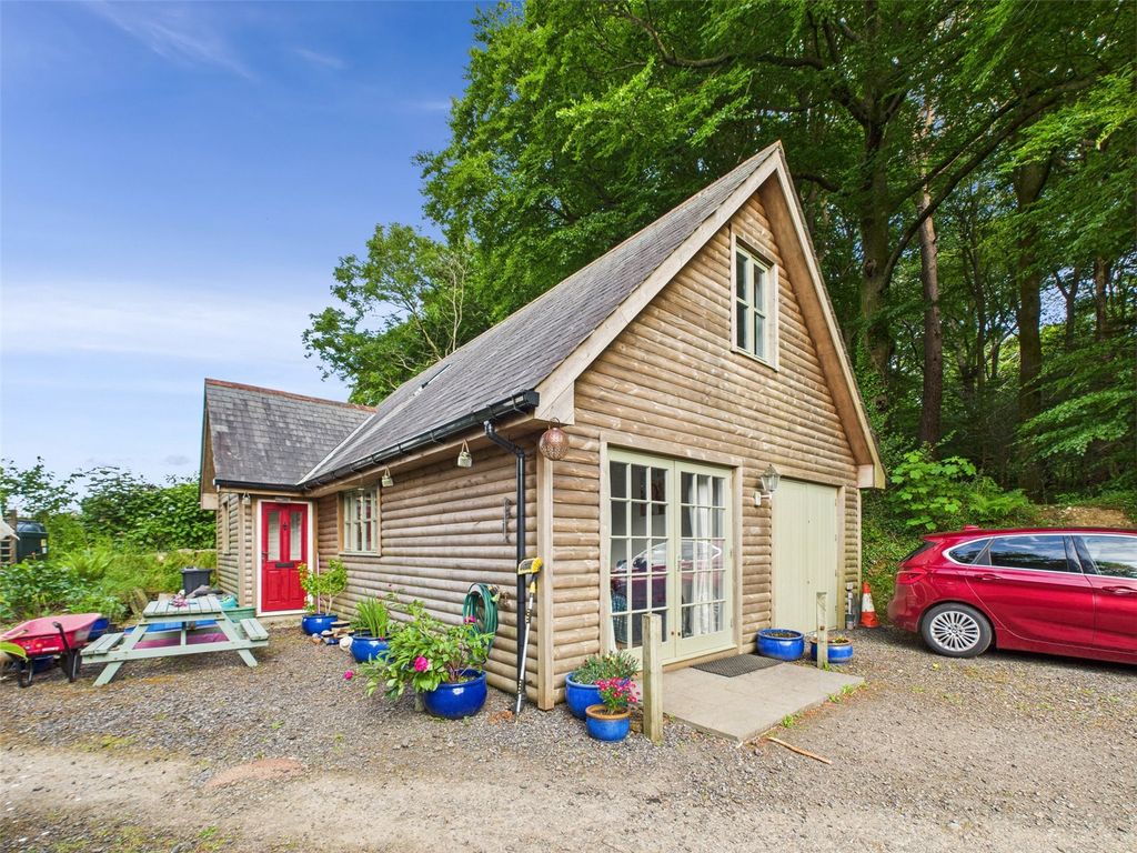Property photo 2 of 27 Picture No. 26