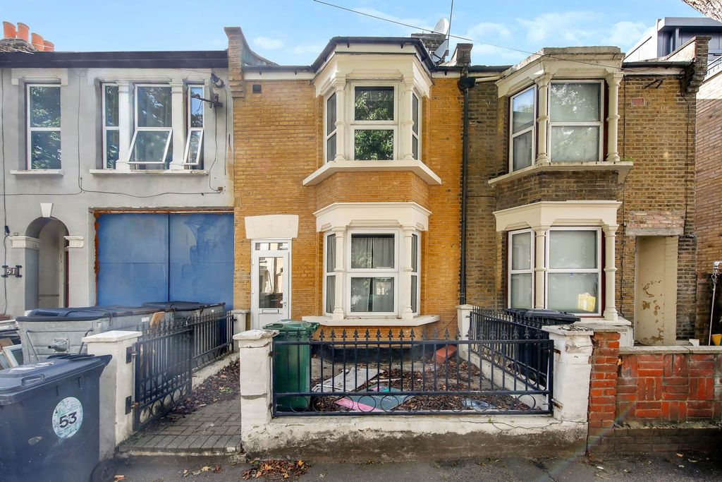 Property photo 1 of 22