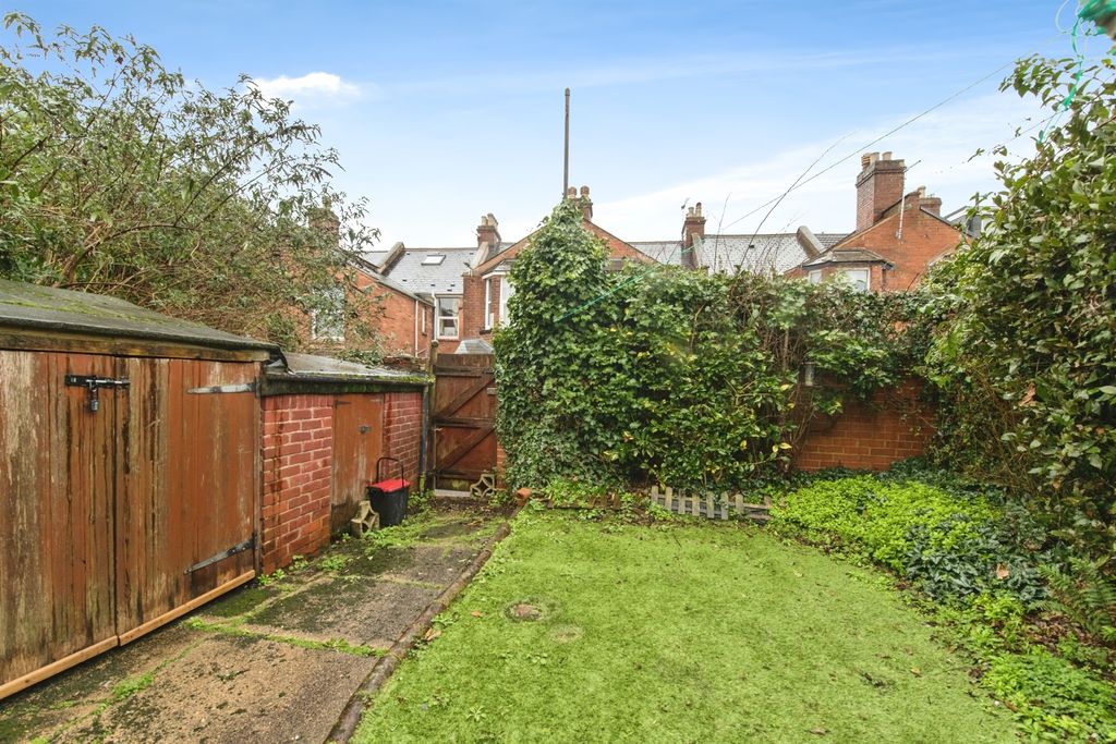 Property photo 2 of 17 Garden