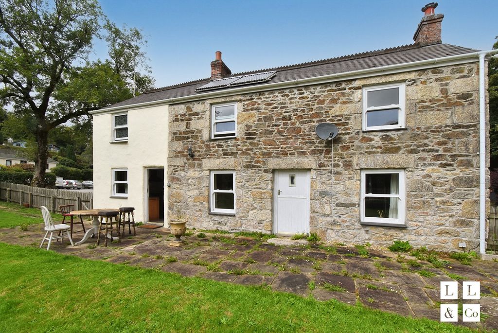 Property photo 1 of 18